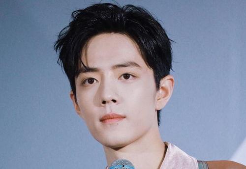 肖战4颗痣吃瓜视频,吃瓜视频揭秘明星隐私边界