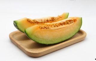 哈密瓜能做冰棒吃吗视频,哈密瓜冰棒的神奇制作