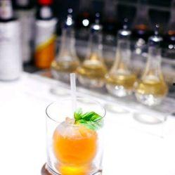 减压吃瓜调酒视频,跟着吃瓜调酒视频学制一杯夏日清凉