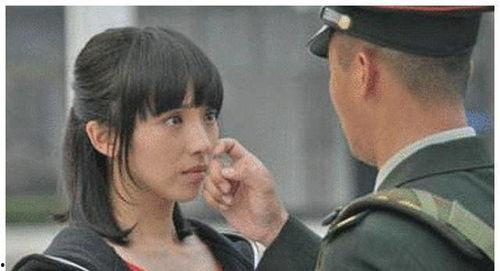 吃瓜父女视频电视剧在线观看,穿越剧中的甜蜜瓜田